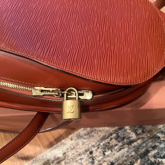 100% authentic Louis Vuitton Mabillon Brown Epi leather Backpack - Picture 2 of 16